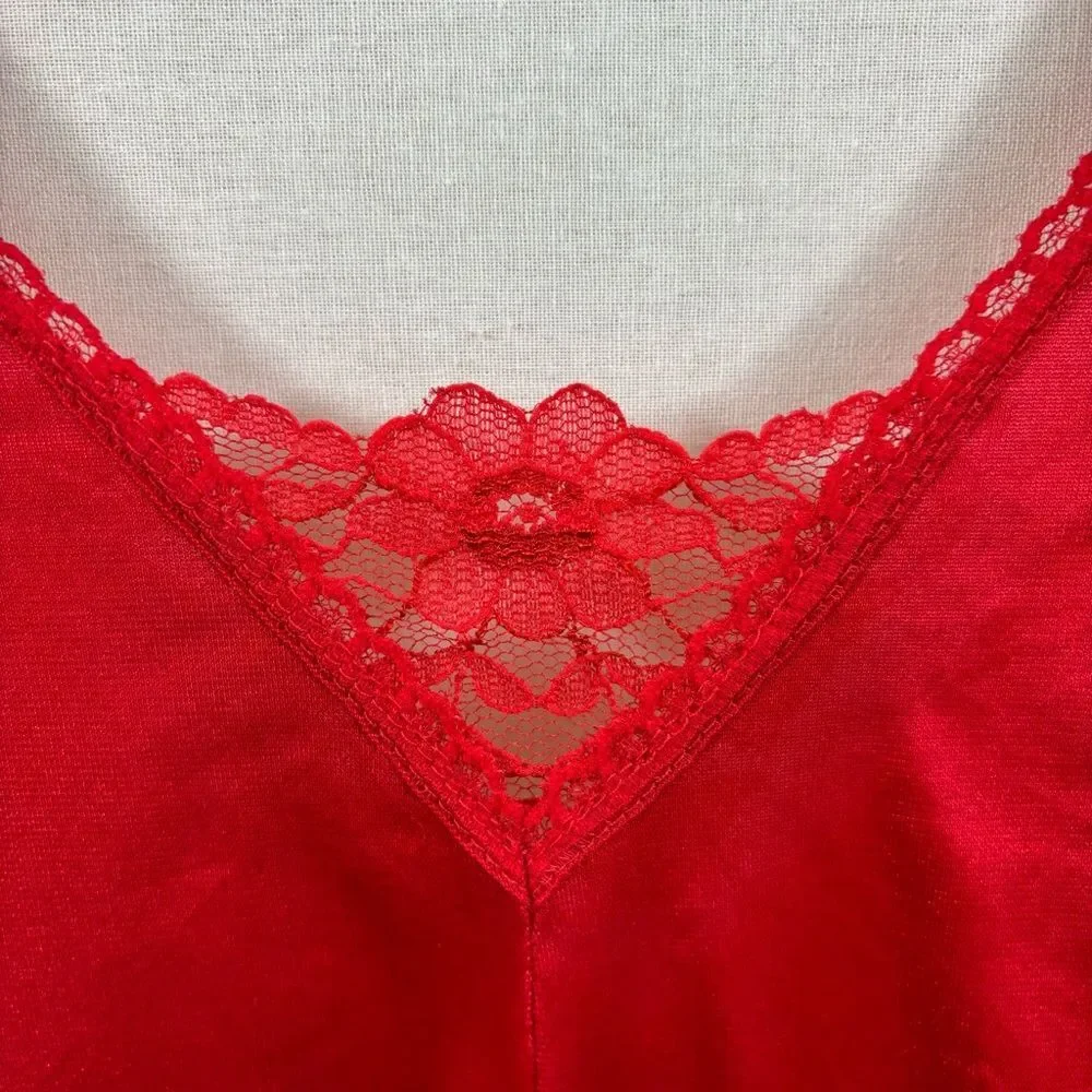 Ladies Vintage 1970’s Undercover Wear Red Bodysuit Linge Teddy Size Small‎